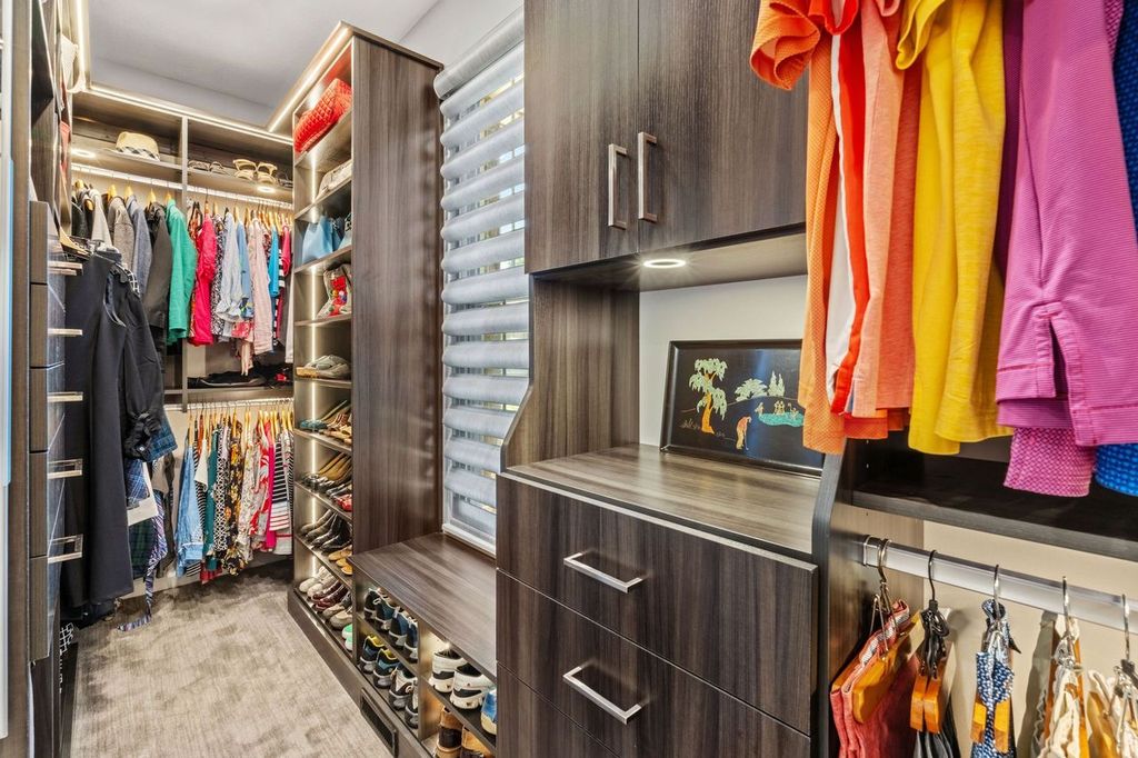 Custom Closet Solution